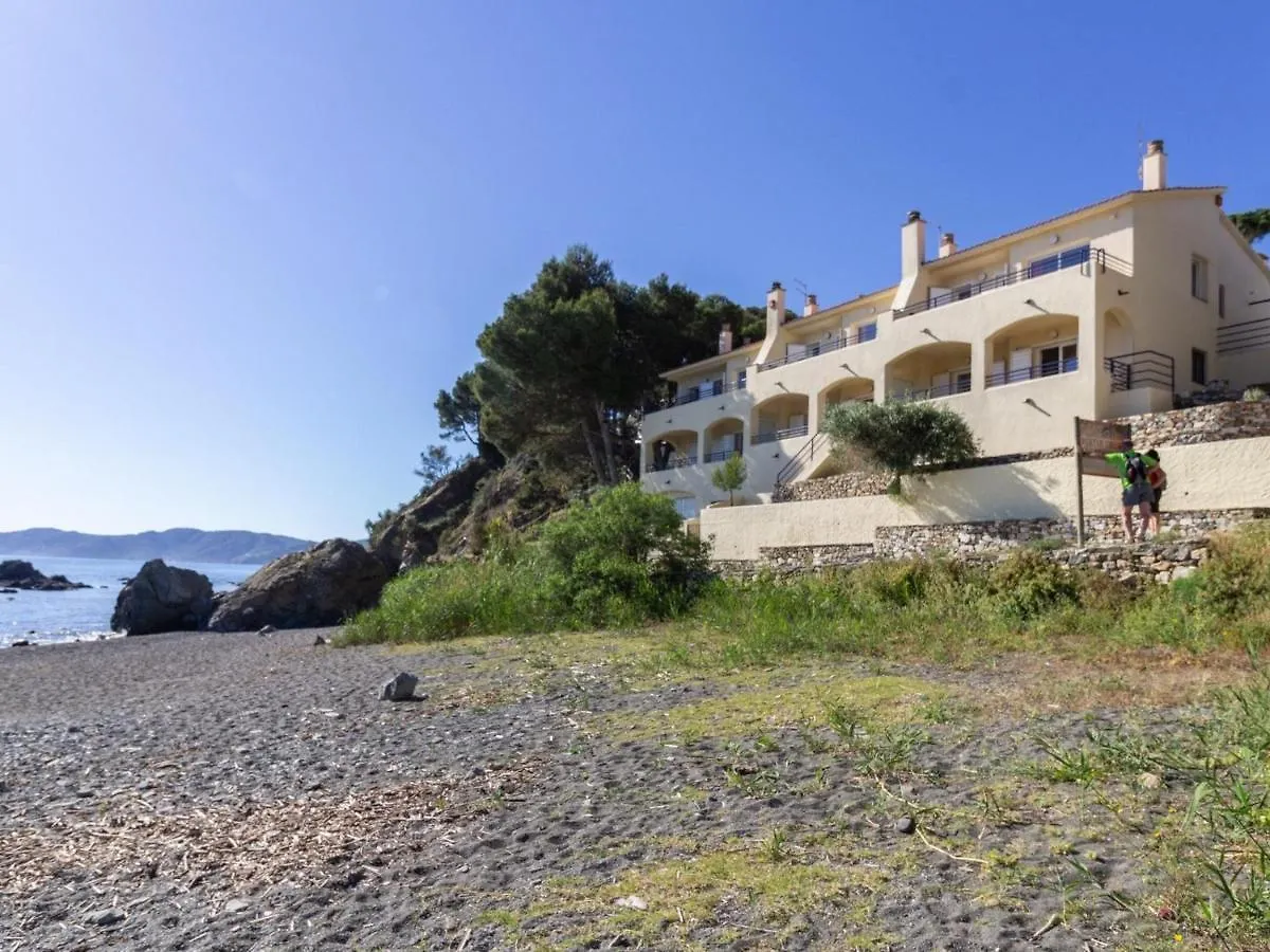 Bellamar C - Casa Adosada Para 10 Personas En Primera Linea De Mar En Llanca. - Es-228-18 0*, Llanca Spain