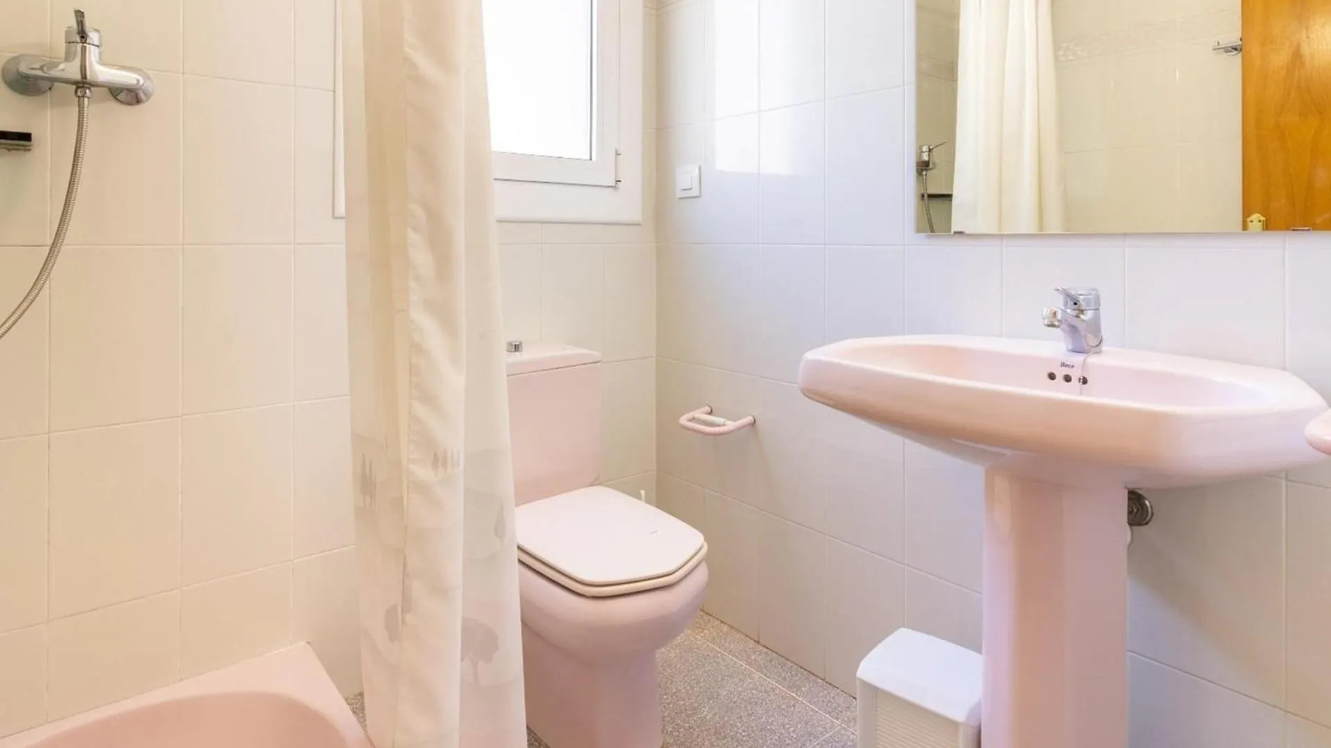 Casa vacanze Bellamar C - Casa Adosada Para 10 Personas En Primera Linea De Mar En Llanca. - Es-228-18
